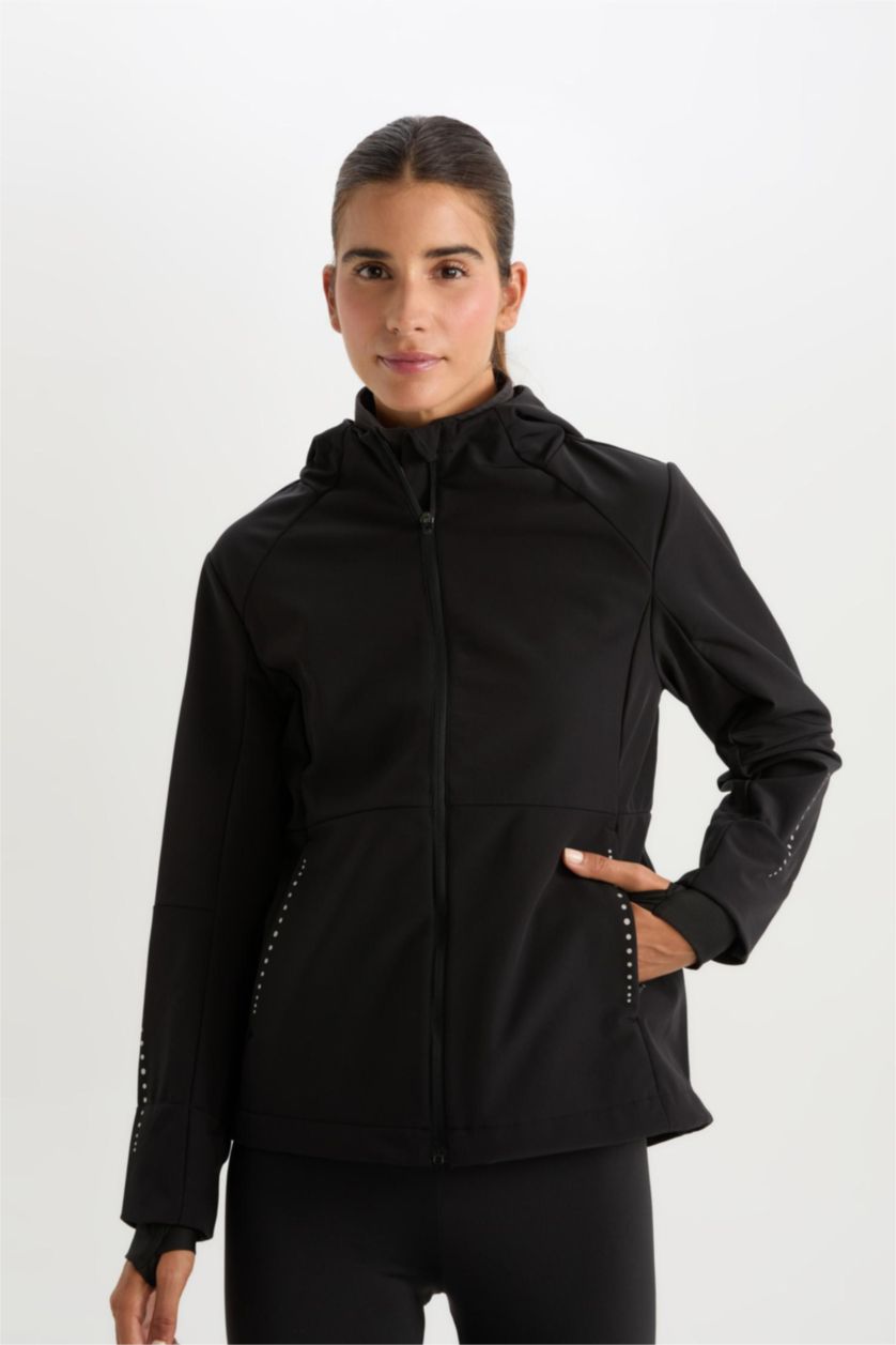 Women Black Water Repellent Zipper Puffer Jacket
