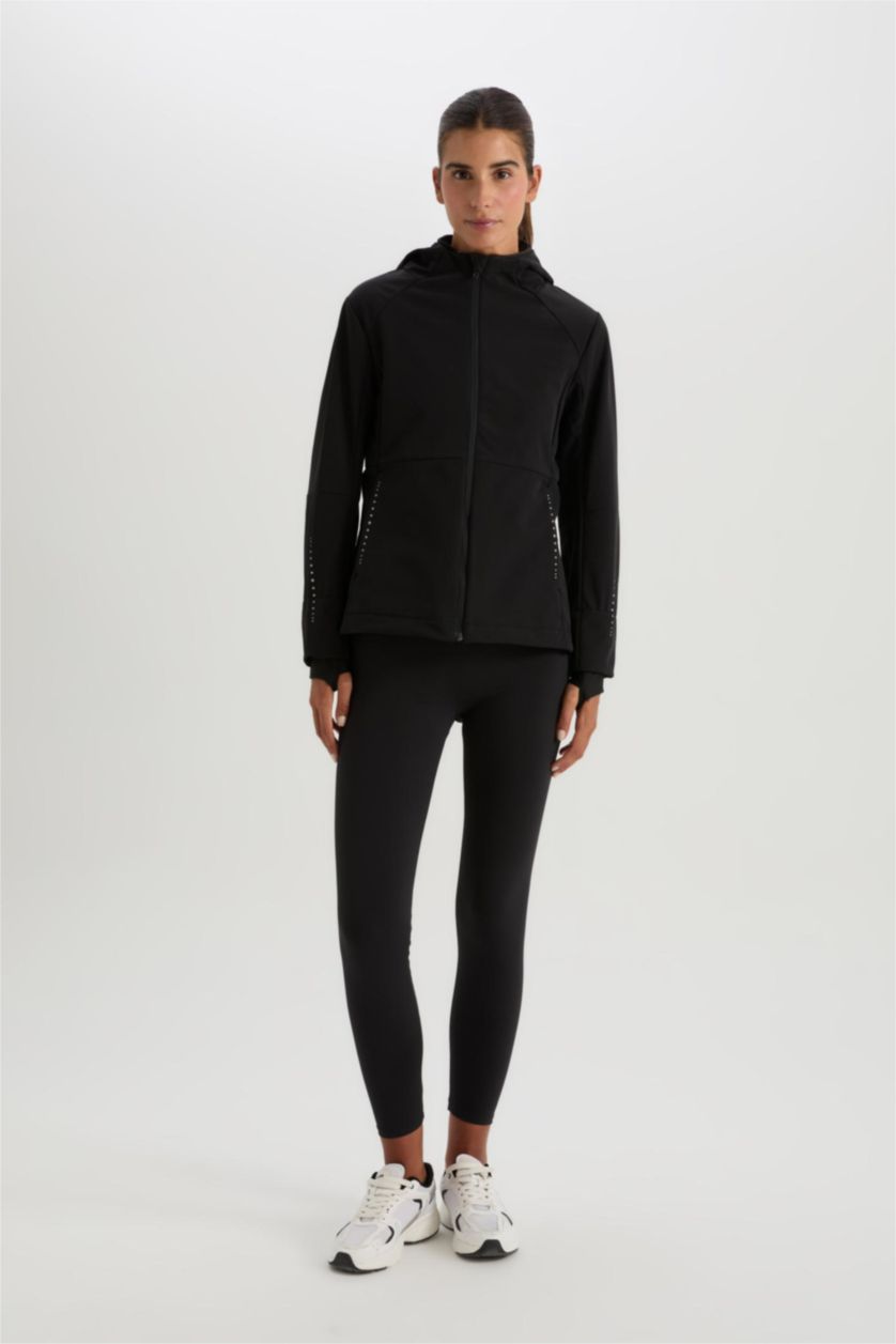 Women Black Water Repellent Zipper Puffer Jacket