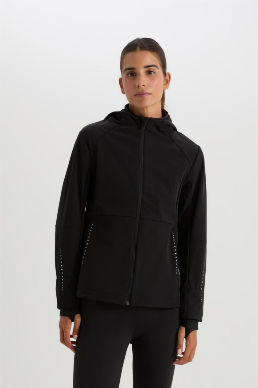Women Black Water Repellent Zipper Puffer Jacket