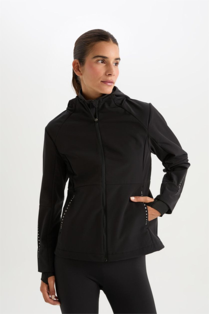 Women Black Water Repellent Zipper Puffer Jacket