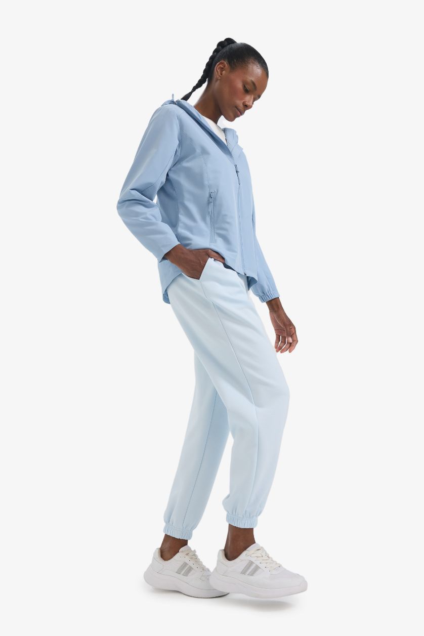 Kadın Açık Mavi Su İtici Regular Fit Kapüşonlu Fermuarlı Mevsimlik Baharlık Yağmurluk