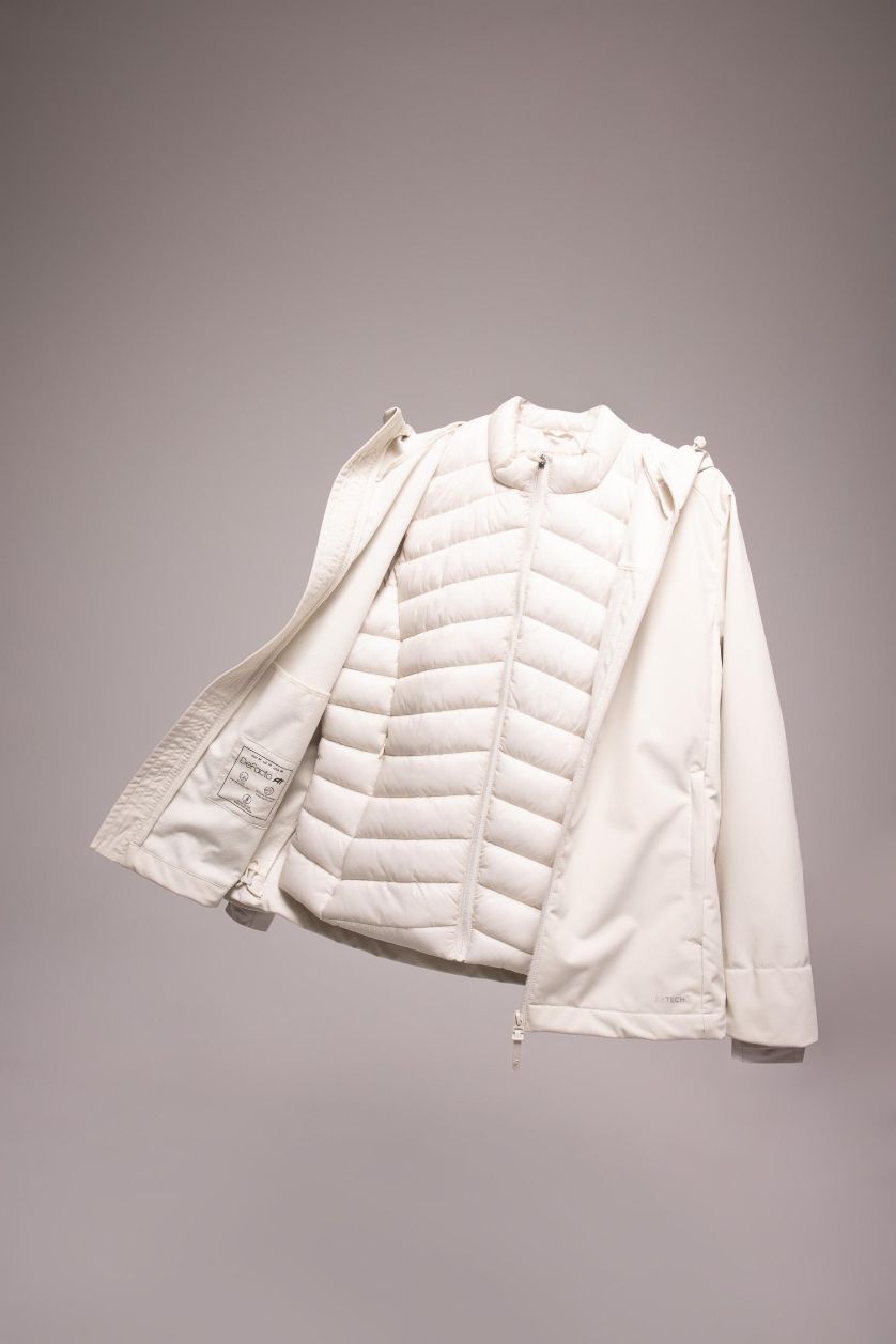 Женщины Слоновая кость Куртка Softshell водоотталкивающая ветрозащитная с капюшоном , DeFactoFit