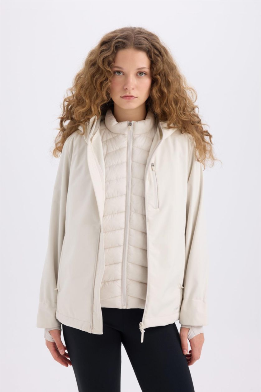 Женщины Слоновая кость Куртка Softshell водоотталкивающая ветрозащитная с капюшоном , DeFactoFit