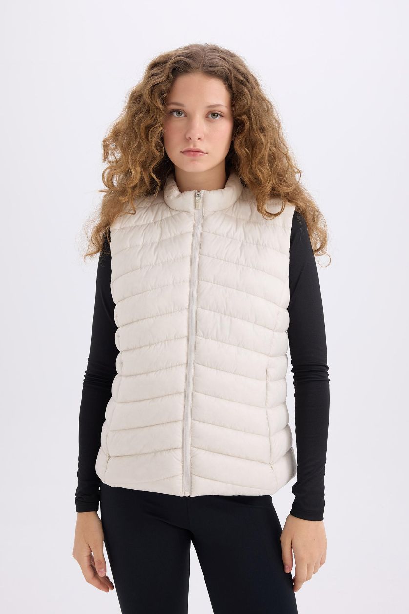 Женщины Слоновая кость Куртка Softshell водоотталкивающая ветрозащитная с капюшоном , DeFactoFit