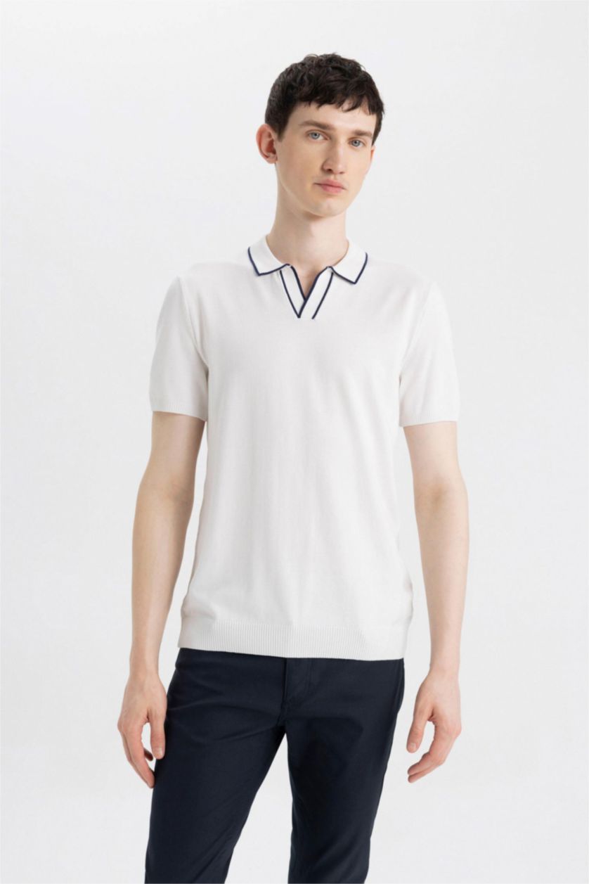 HOMME Écru T-Shirt Polo en Tricot à Coupe Moderne