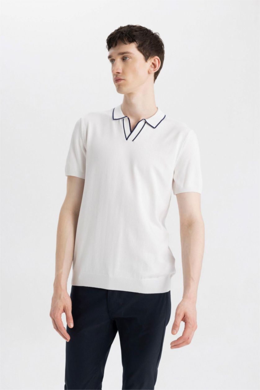 HOMME Écru T-Shirt Polo en Tricot à Coupe Moderne