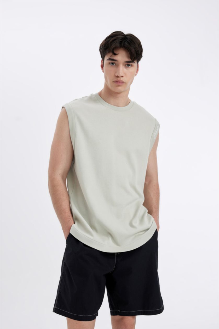 MAN Light Khaki تانك توب أوفر سايز