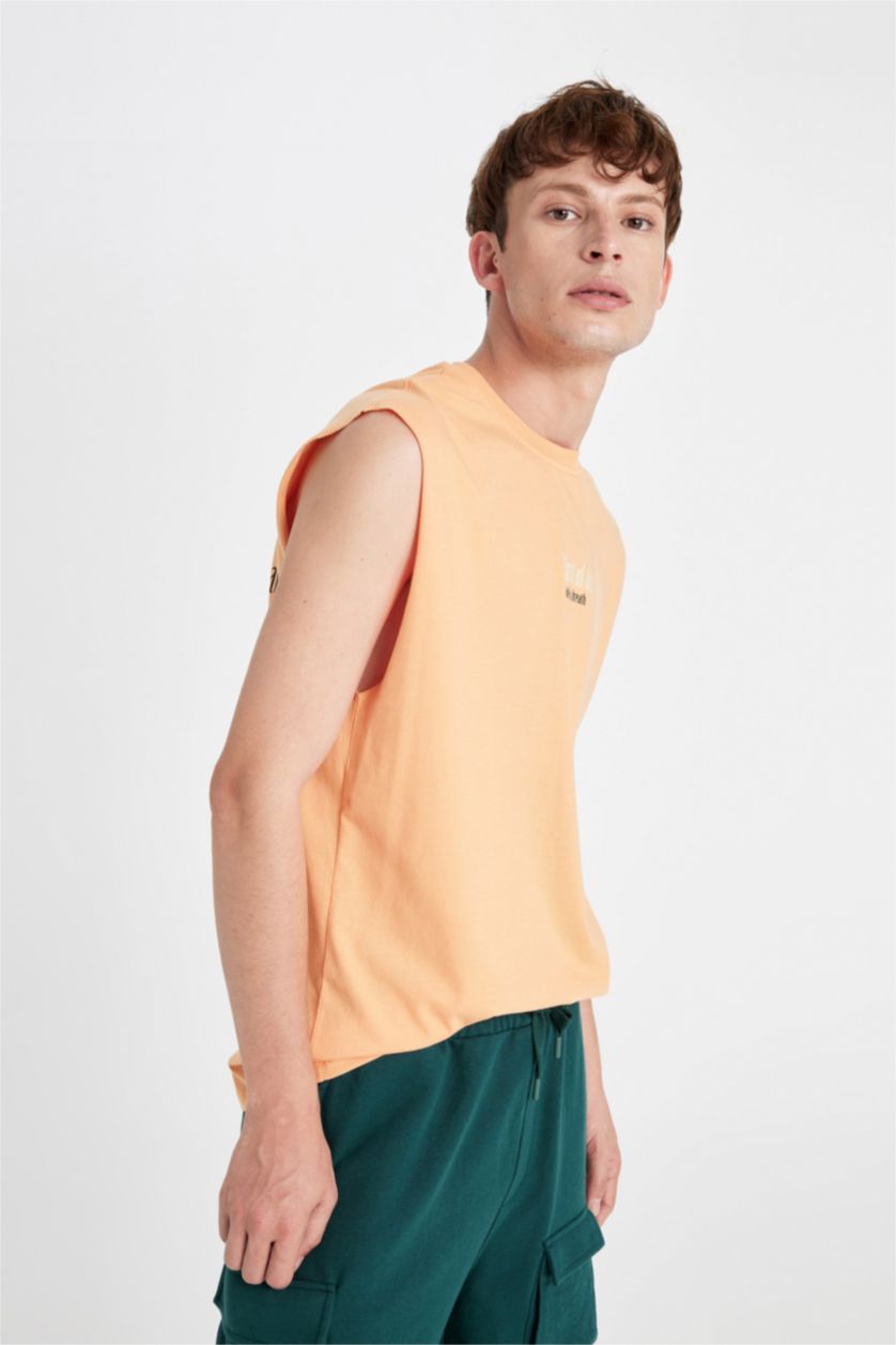 Man Salmon Boxy Fit Printed Crew Neck Tank Top