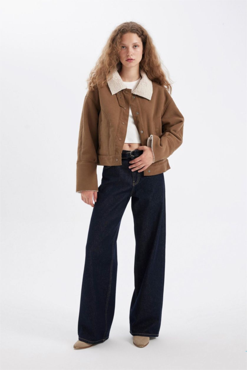 Kadın Camel Regular Kalıp Kadife Mont Polo Yaka Çıtçıtlı İçi Suni Kürklü Ceket