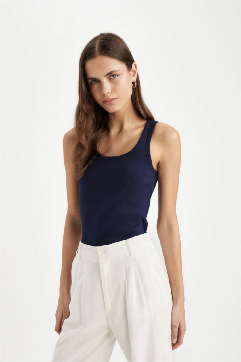WOMAN NAVY Slim Fit Camisole Round Collar Tank Top