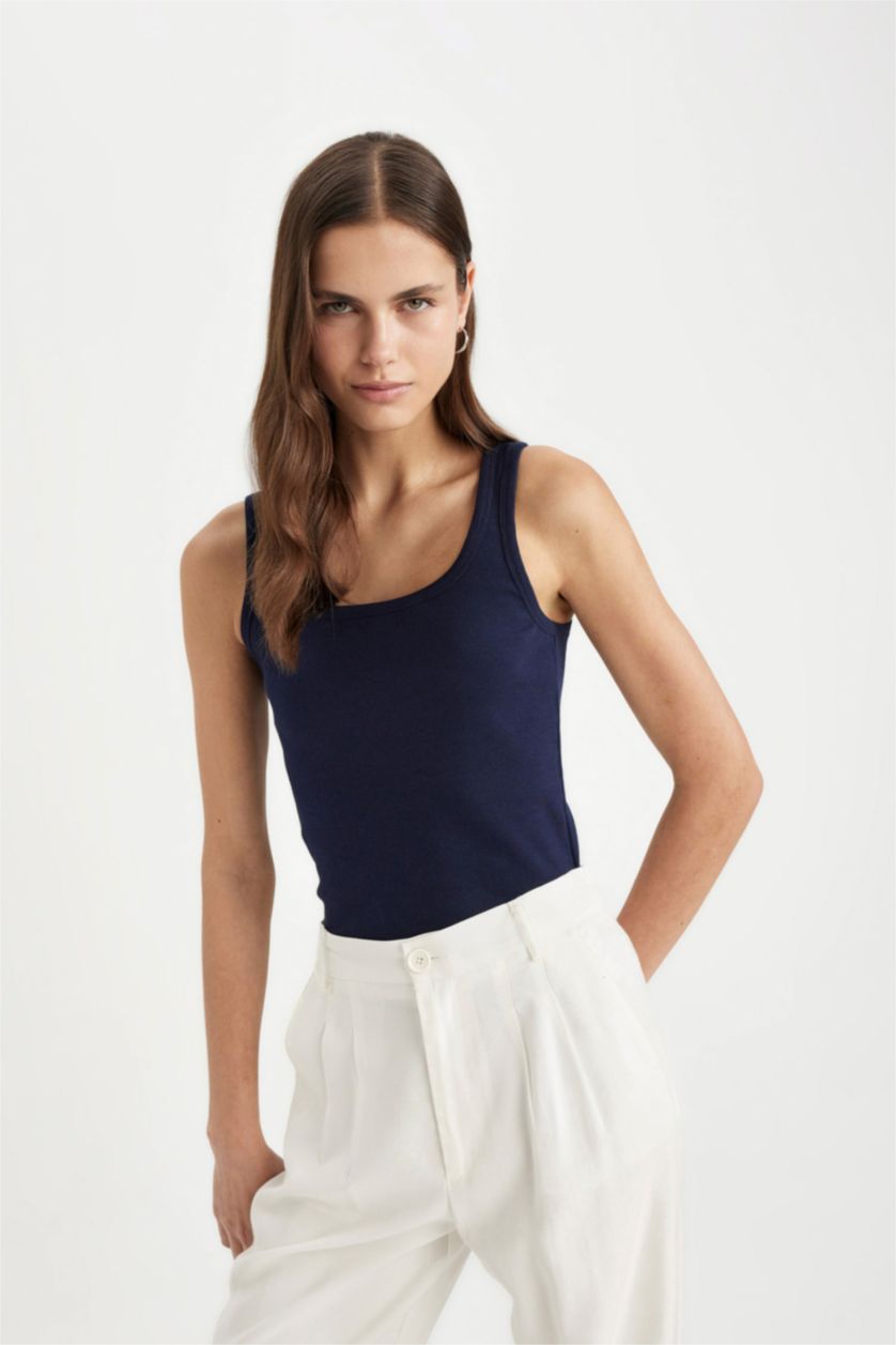 WOMAN NAVY Slim Fit Camisole Round Collar Tank Top