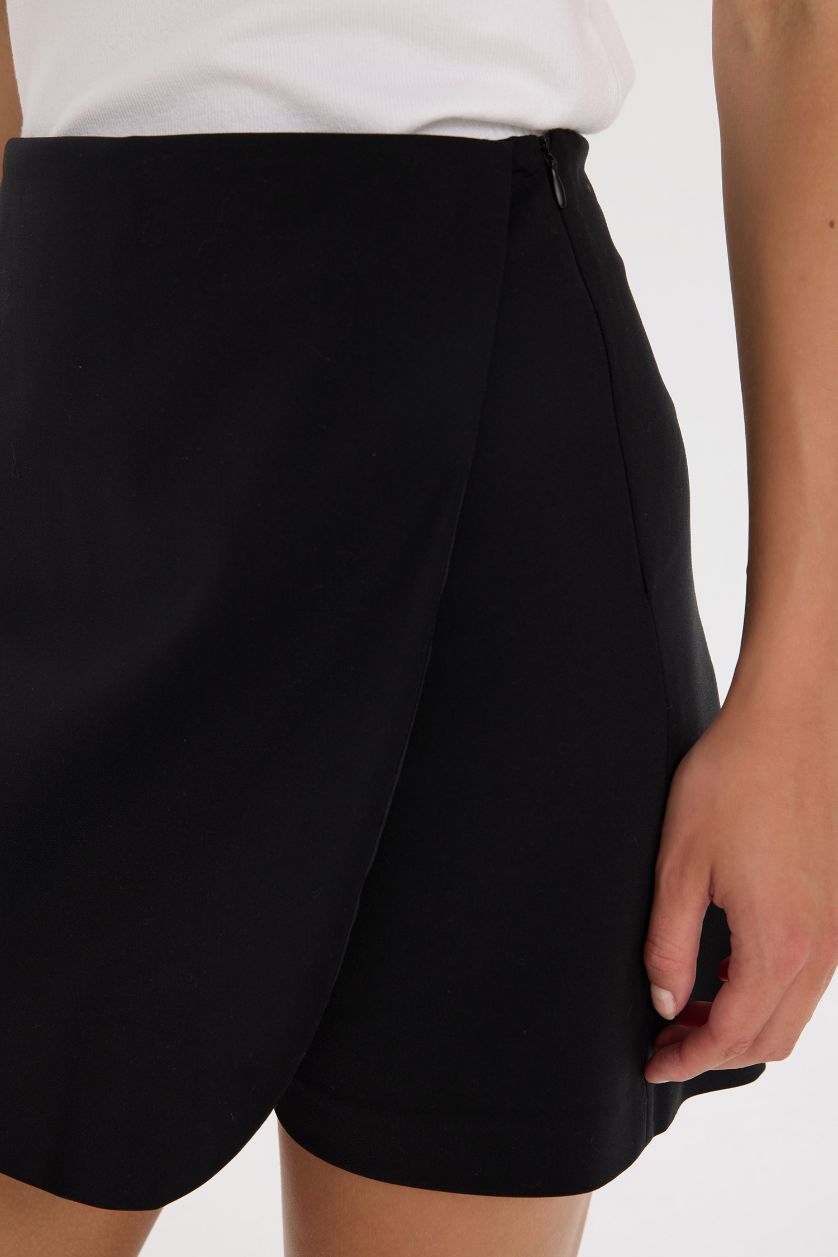 نساء أسود شورت كابري بخصر عالي بساق قصير