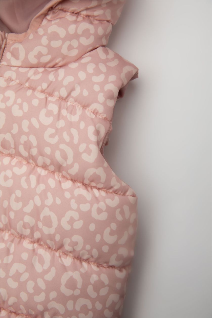 طفلة صغيرة وردي فيست بامب بيبي بناتي بكابيشون وتر بروف