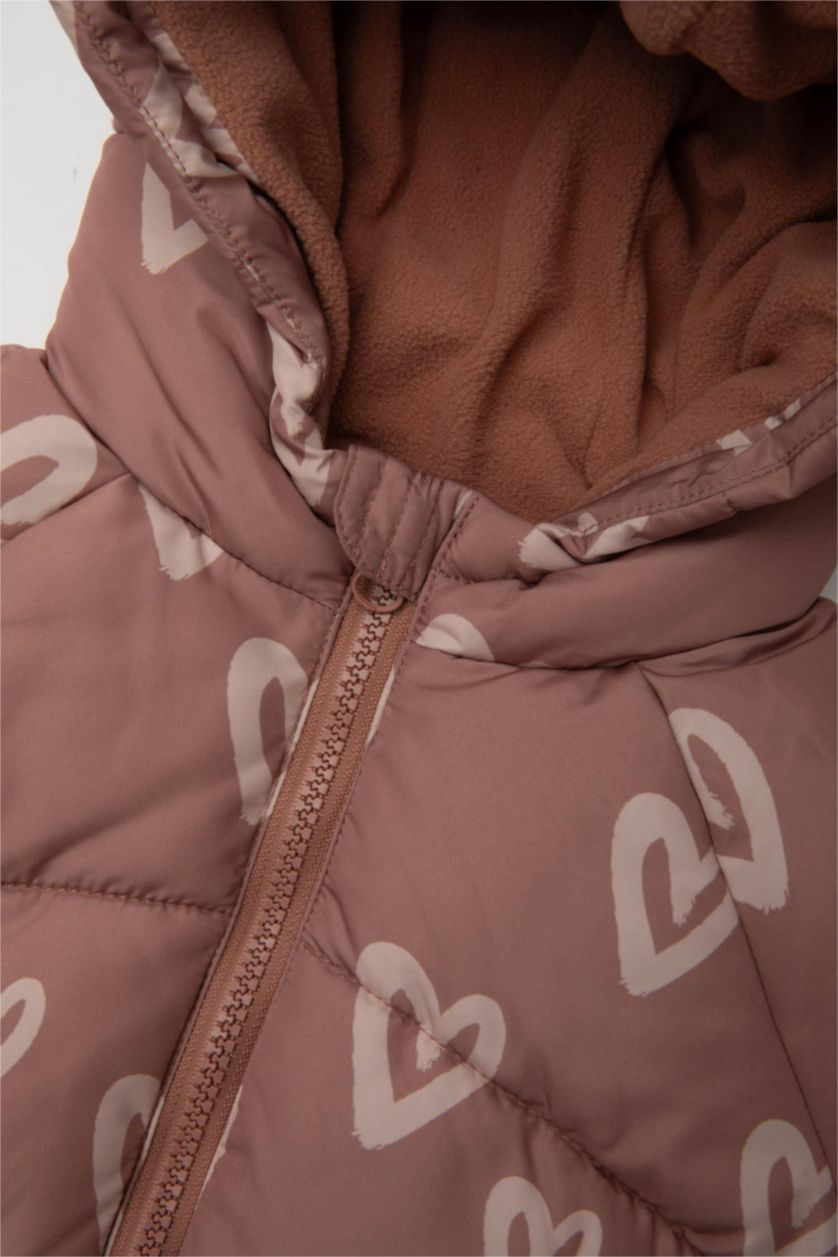 Kız Bebek Açık Kahve Kız Bebek Kapüşonlu Kalp Desenli Su Geçirmez Cep İçi Polarlı Şişme Mont