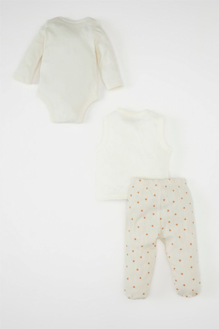 BABY GIRL Ecru Baby Girl Heart Patterned 3 Piece Newborn Set