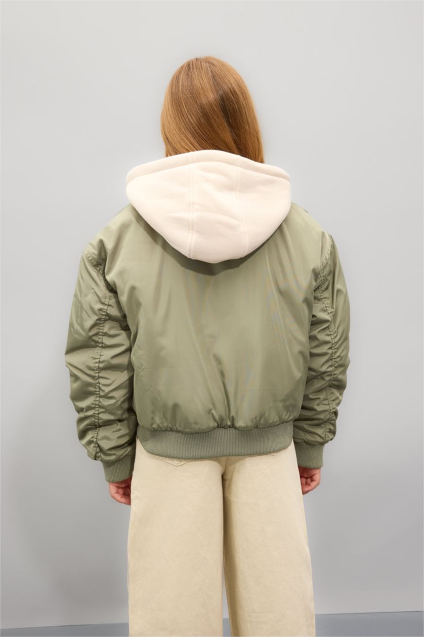 Kız Çocuk - Genç Kız Açık Haki Çıkarılabilir Kapüşonlu Ribana Kollu Çıtçıtlı Cepli Bomber Mont Kız Çocuk