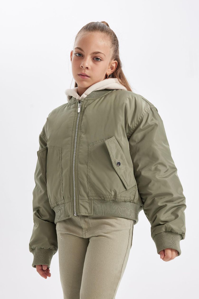 Kız Çocuk - Genç Kız Açık Haki Çıkarılabilir Kapüşonlu Ribana Kollu Çıtçıtlı Cepli Bomber Mont Kız Çocuk