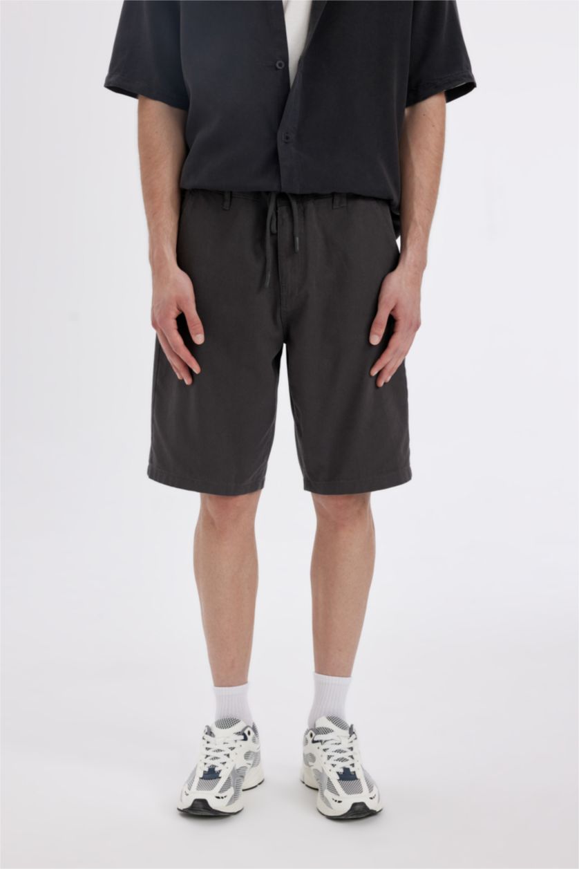 Erkek Antrasit %100 Pamuk Regular Fit Düz Paça Gabardin Bermuda Şort