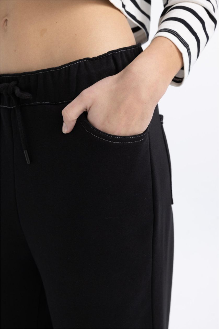 Woman Black Wide Leg Thick Fabric Sweatpants