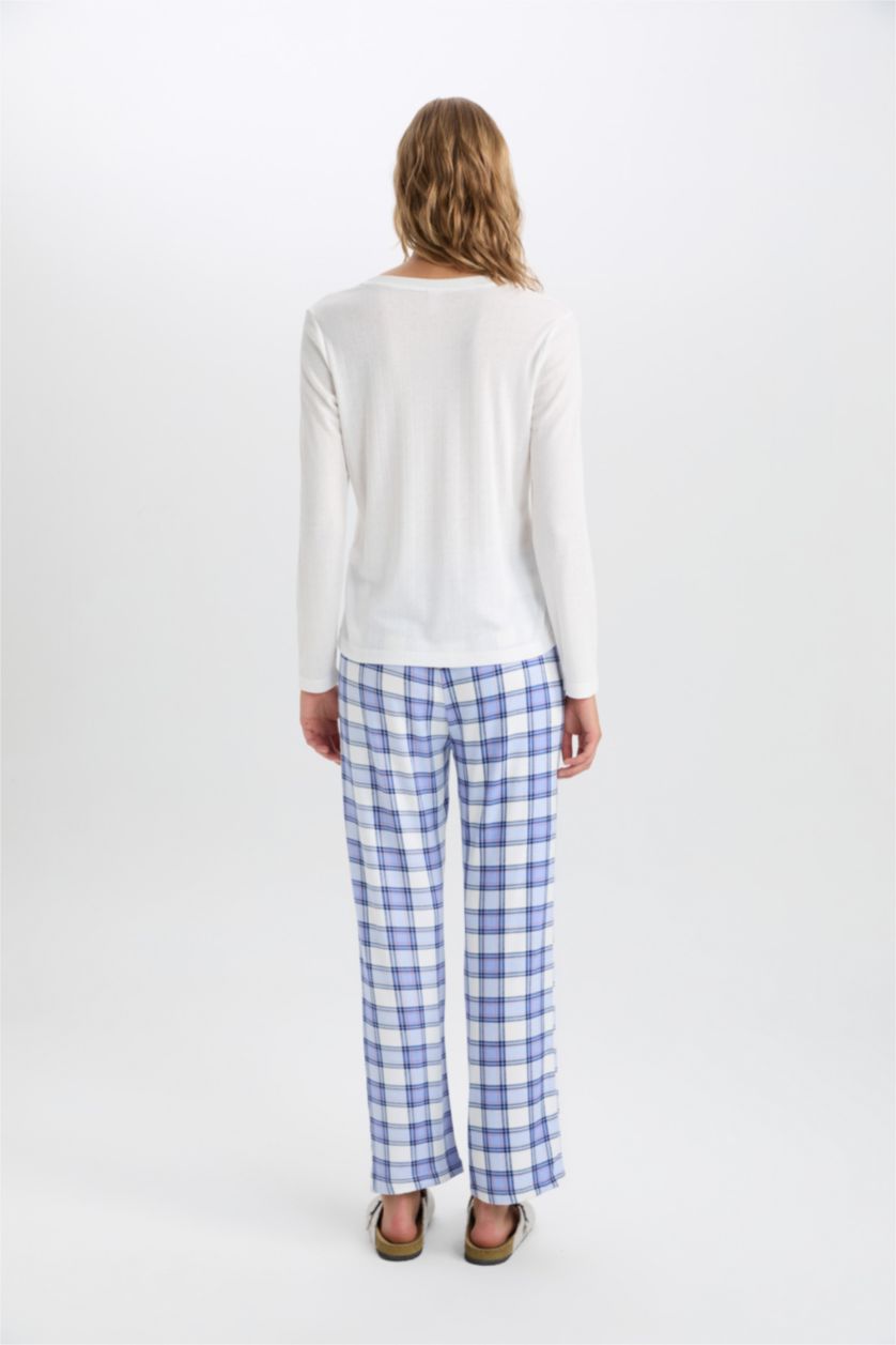 Woman Blue Fall in Love V Neck Basic Top Checked Bottom 2 Piece Pajama Set