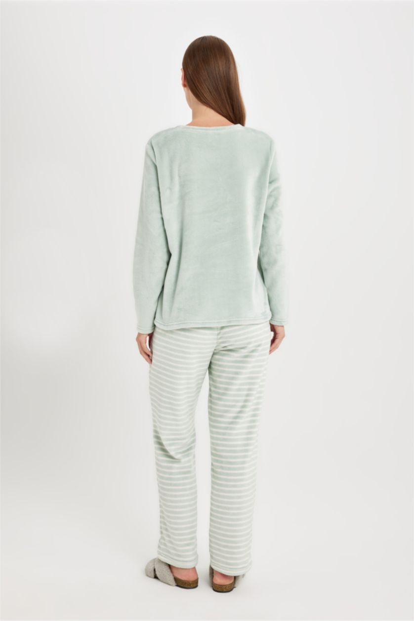 FEMME Bleu Ensemble de pyjama: Haut imprimé à col rond et manches longues, et bas à rayures en peluche