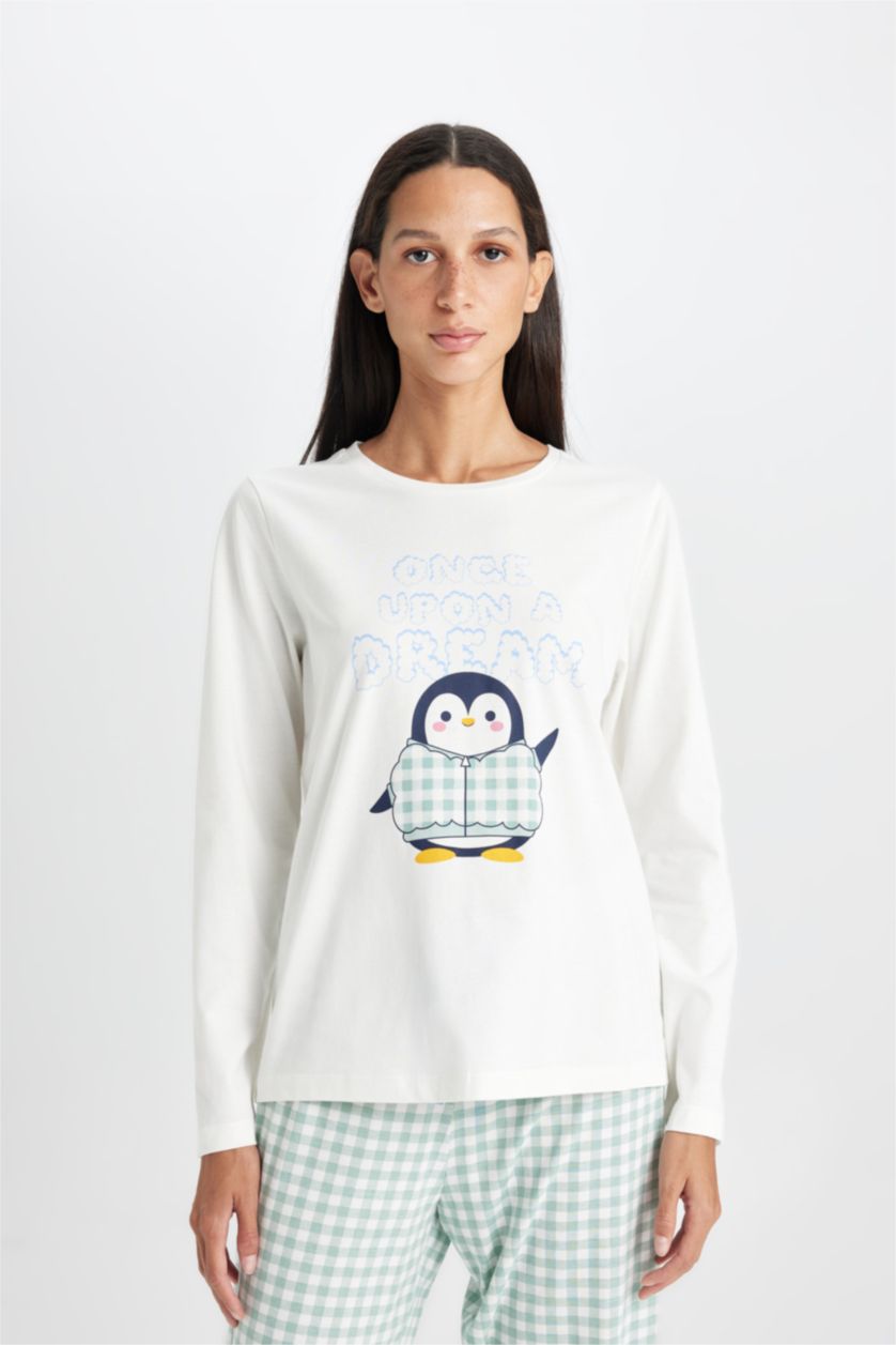 FEMME Bleu Pyjama Top imprimé à manches longues et col rond et pantalon à carreaux de Fall in Love