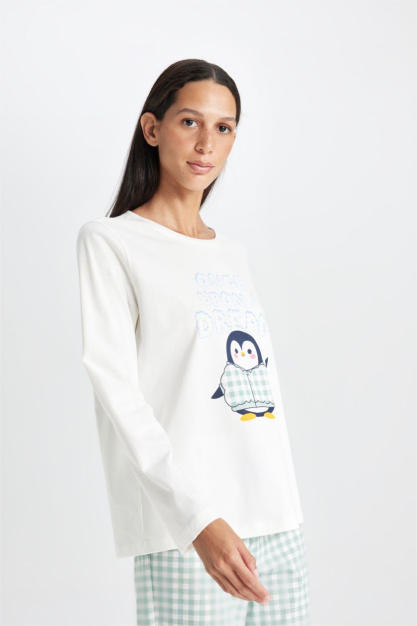 FEMME Bleu Pyjama Top imprimé à manches longues et col rond et pantalon à carreaux de Fall in Love