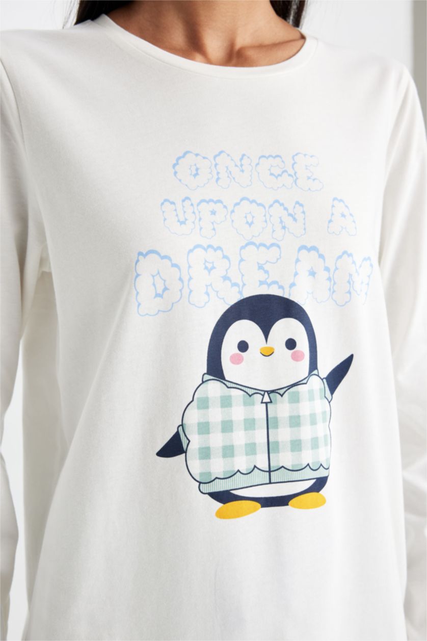 FEMME Bleu Pyjama Top imprimé à manches longues et col rond et pantalon à carreaux de Fall in Love