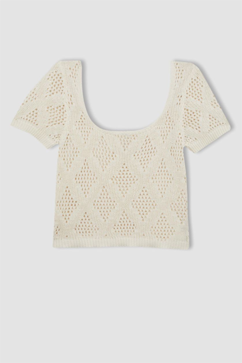 Woman Ecru Square Neck Crop Top Pullover