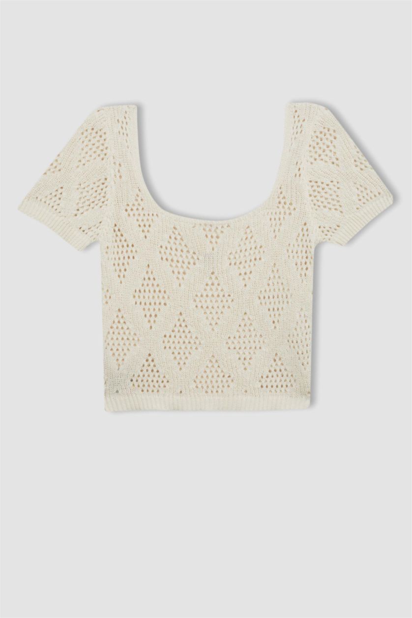 Woman Ecru Square Neck Crop Top Pullover
