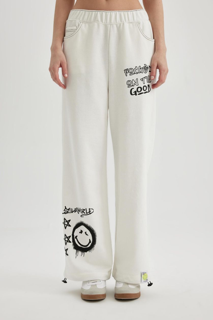WOMAN White SmileyWorld Wide Leg Printed Pocket Lace-up Sweatpants