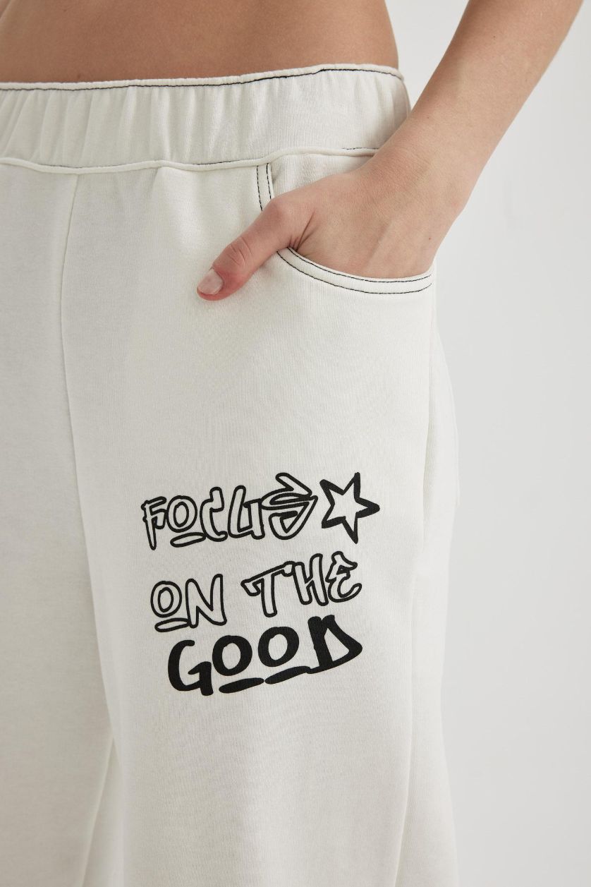 WOMAN White SmileyWorld Wide Leg Printed Pocket Lace-up Sweatpants