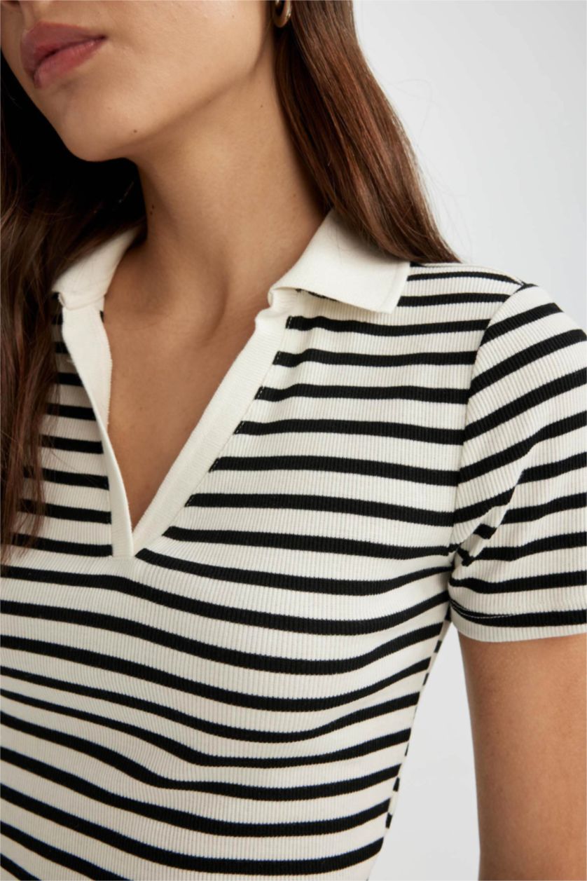 Kadın Siyah Slim Fit Dar Kesim Polo Yaka Çizgili Kısa Kollu Tişört