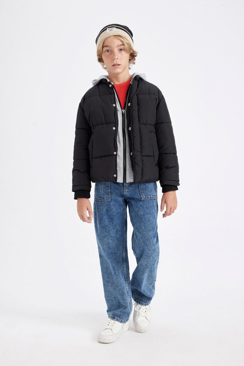 Erkek Çocuk - Genç Erkek Siyah Su Geçirmez Çıkarılabilir Kapüşonlu Fermuarlı Çıtçıtlı Cepli Şişme Mont Erkek Çocuk