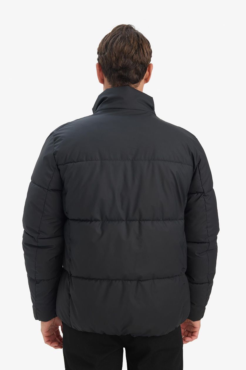Erkek Siyah Su İtici Slim Fit Dar Kesim Dik Yaka Astarlı Fermuarlı Rüzgar Geçirmez Şişme Mont