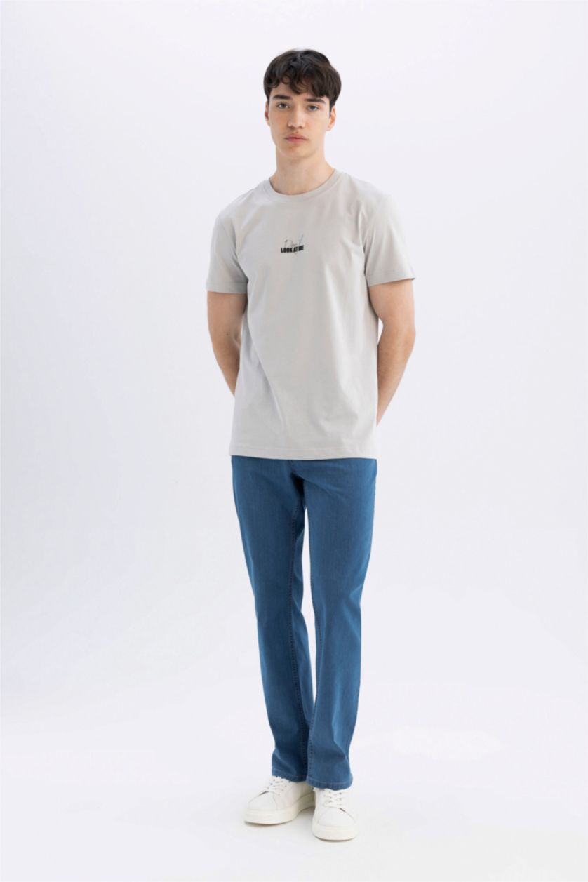 Man Light Grey Slim Fit Crew Neck Printed T-Shirt