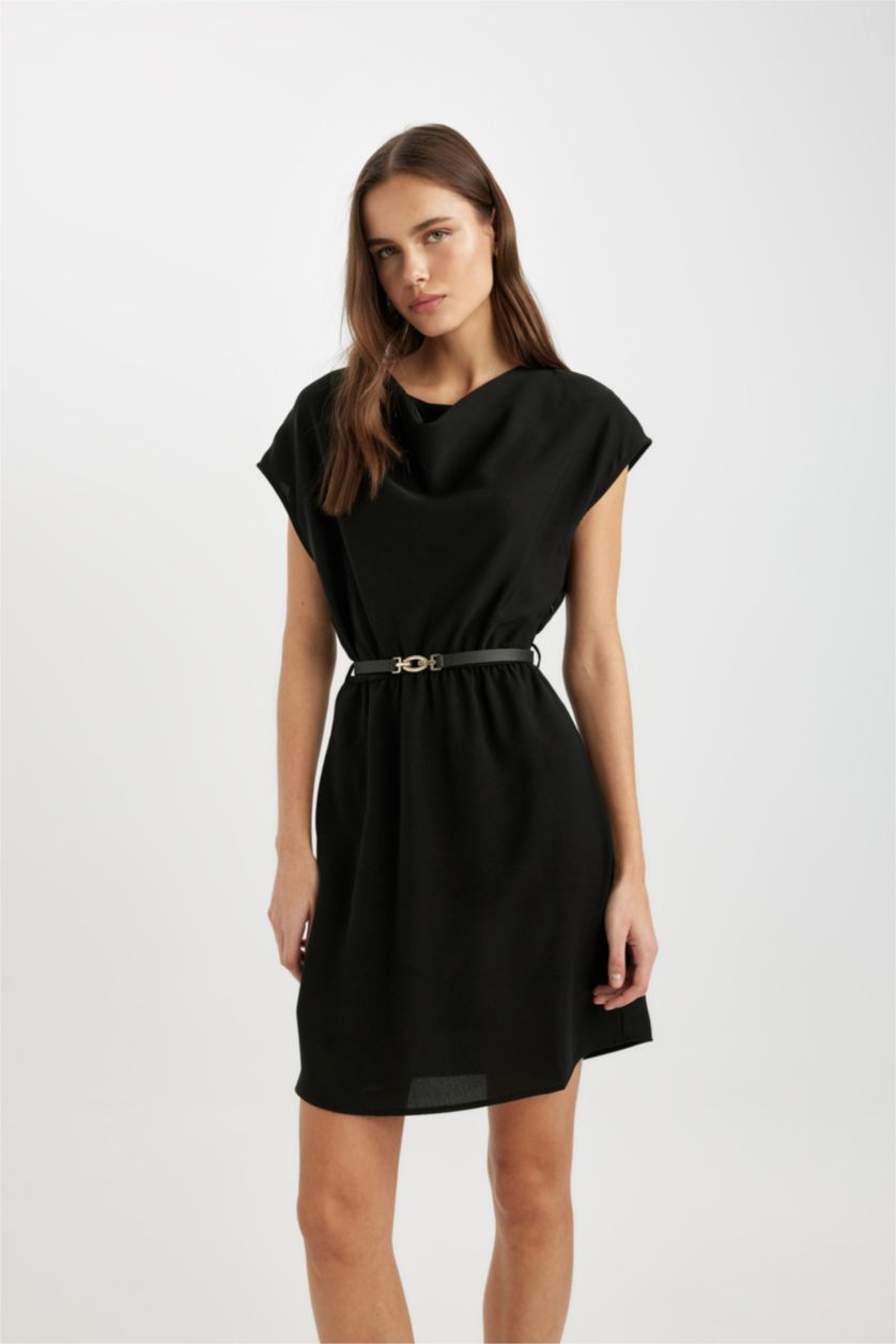 Kadın Siyah Degaje Yaka Krep Kolsuz Mini Elbise