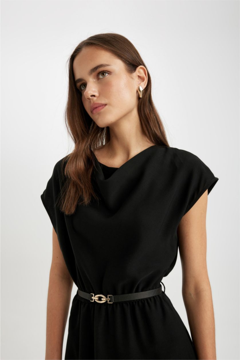 Kadın Siyah Degaje Yaka Krep Kolsuz Mini Elbise