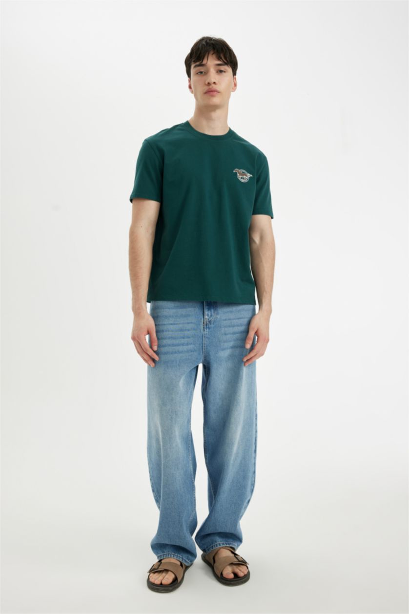 Erkek Koyu Yeşil %100 Pamuk Regular Fit Bisiklet Yaka Sırt Baskılı Kısa Kollu Tişört