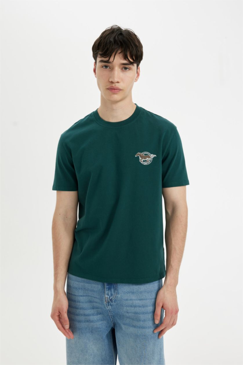 Erkek Koyu Yeşil %100 Pamuk Regular Fit Bisiklet Yaka Sırt Baskılı Kısa Kollu Tişört