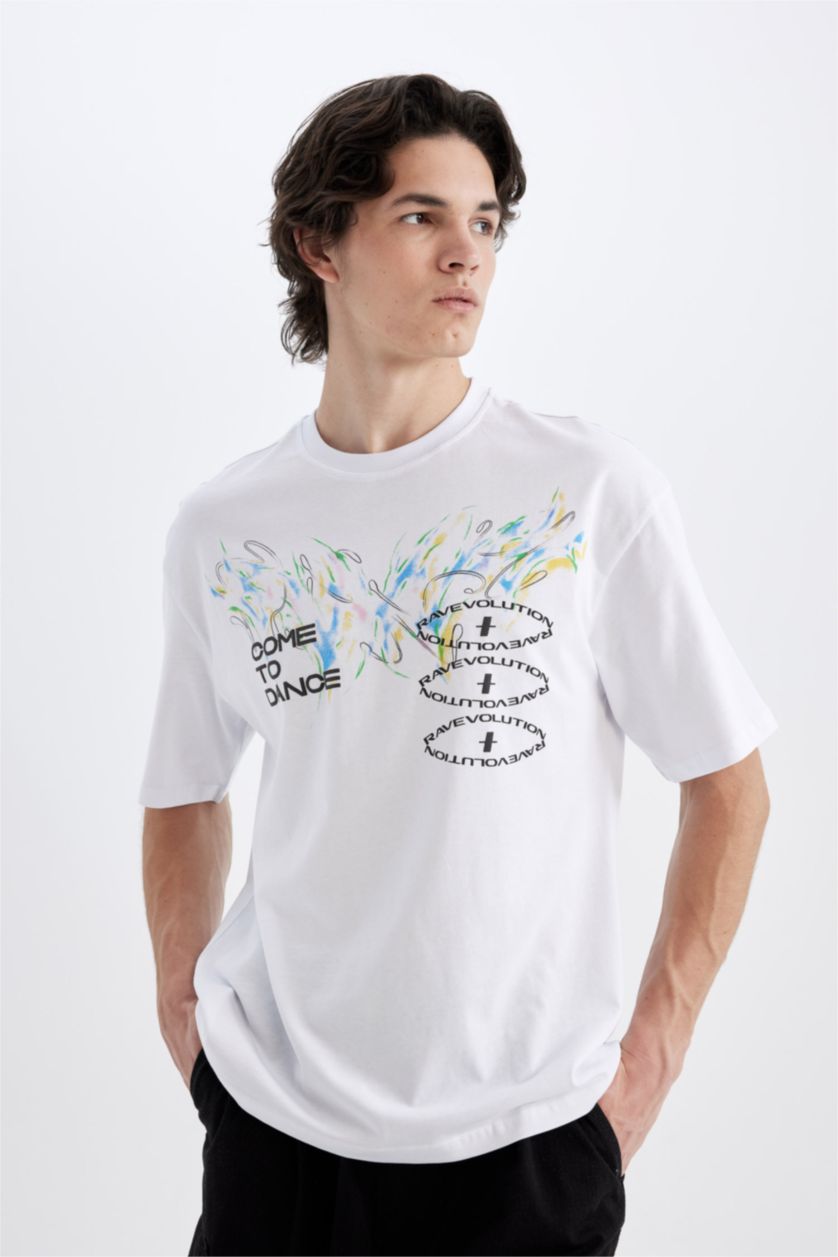 رجالي أبيض تيشيرت نص كم قصة مريحة برقبة مستديرة وطبعة من الخلف