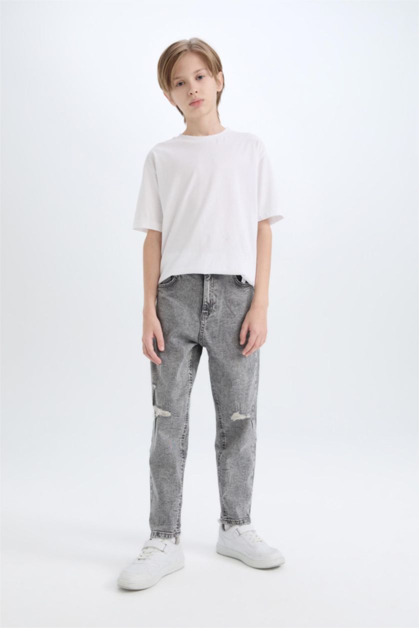 BOYS & TEENS Grey Boy Balloon Fit Ripped Detailed Straight Leg Jeans