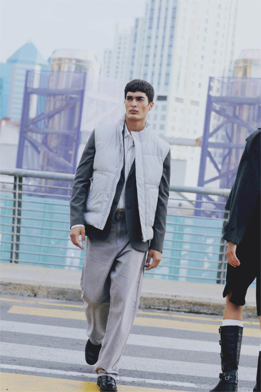 Erkek Gri Su İtici Regular Fit Dik Yaka Fermuarlı İç Cepli Mevsimlik Şişme Yelek