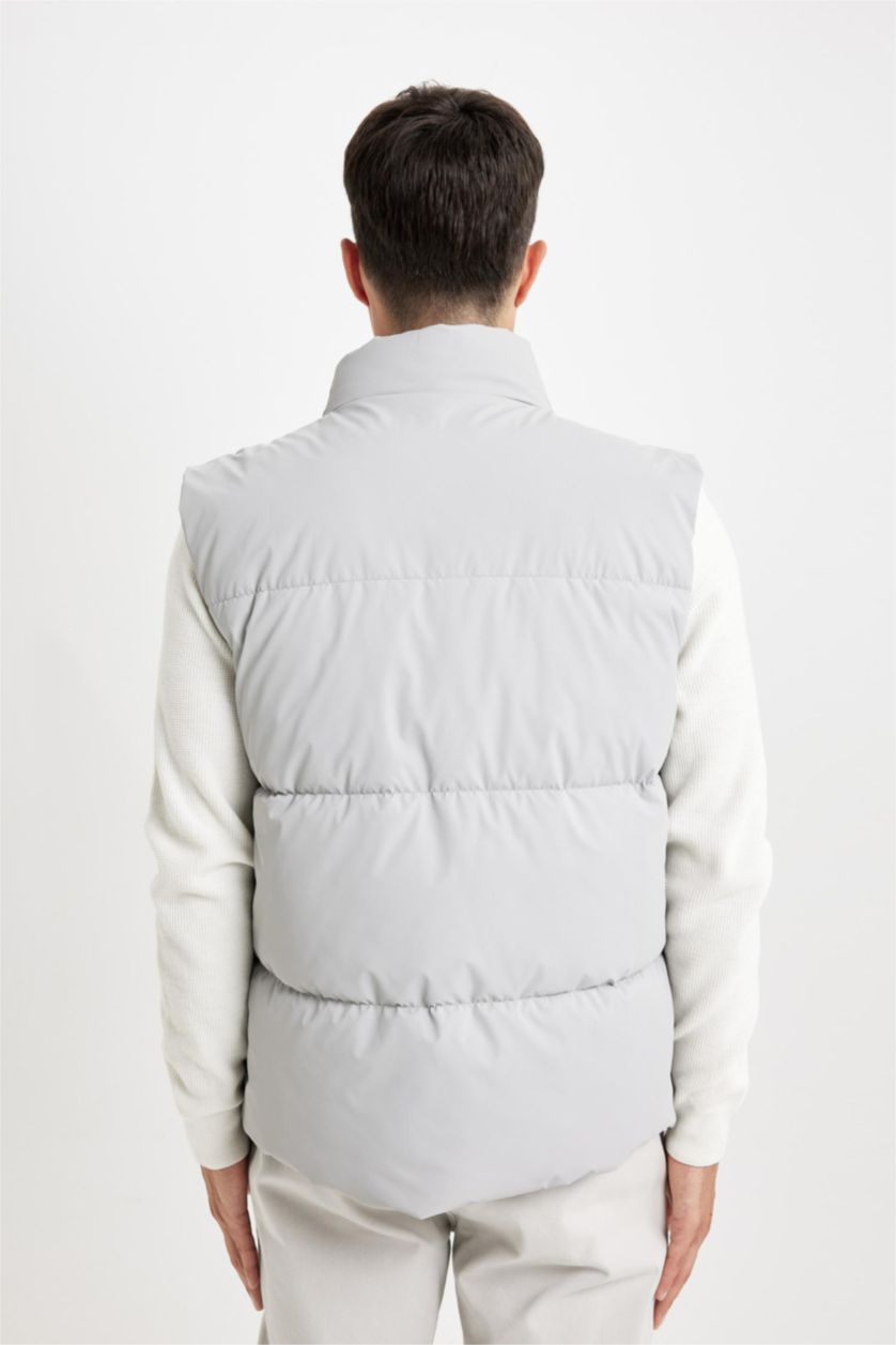 Erkek Gri Su İtici Regular Fit Dik Yaka Fermuarlı İç Cepli Mevsimlik Şişme Yelek