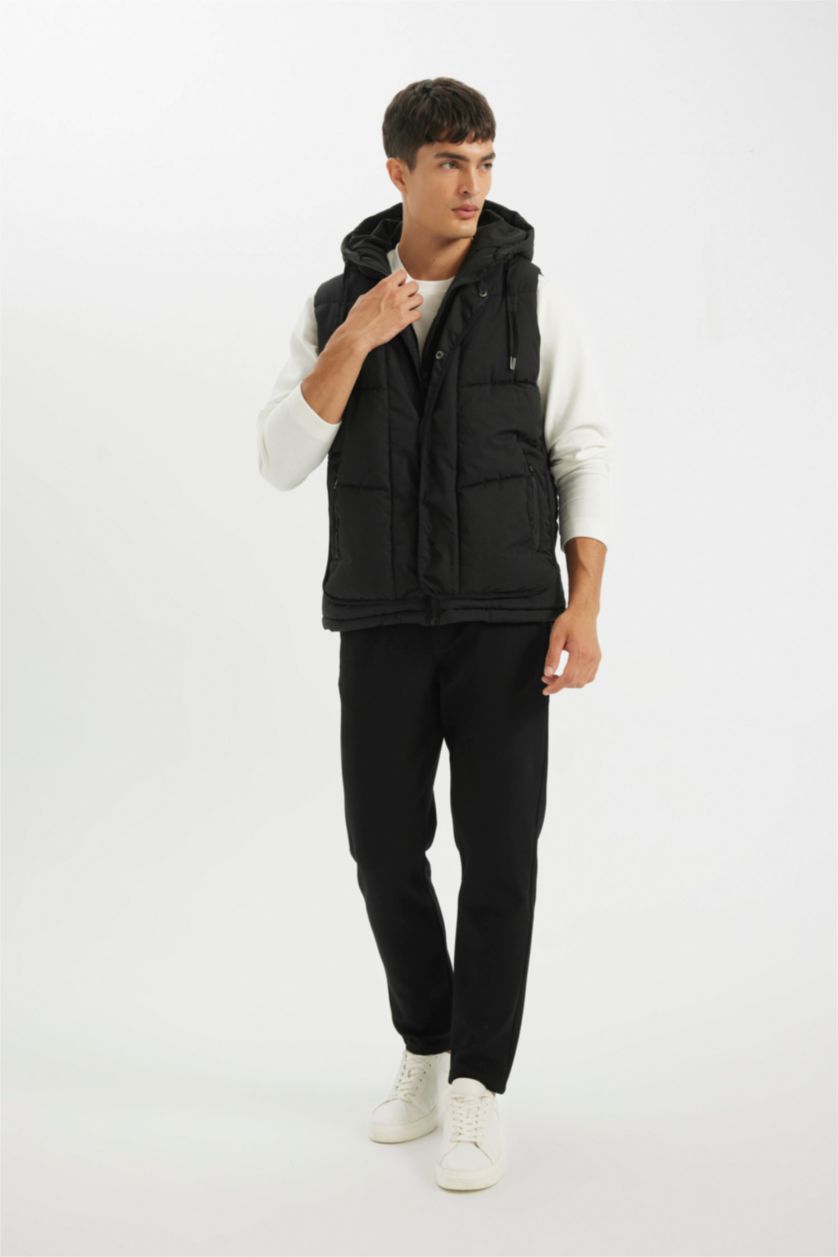 MAN Black Regular Fit Hooded Zippered Snap Closure Pocket Puffer Vest