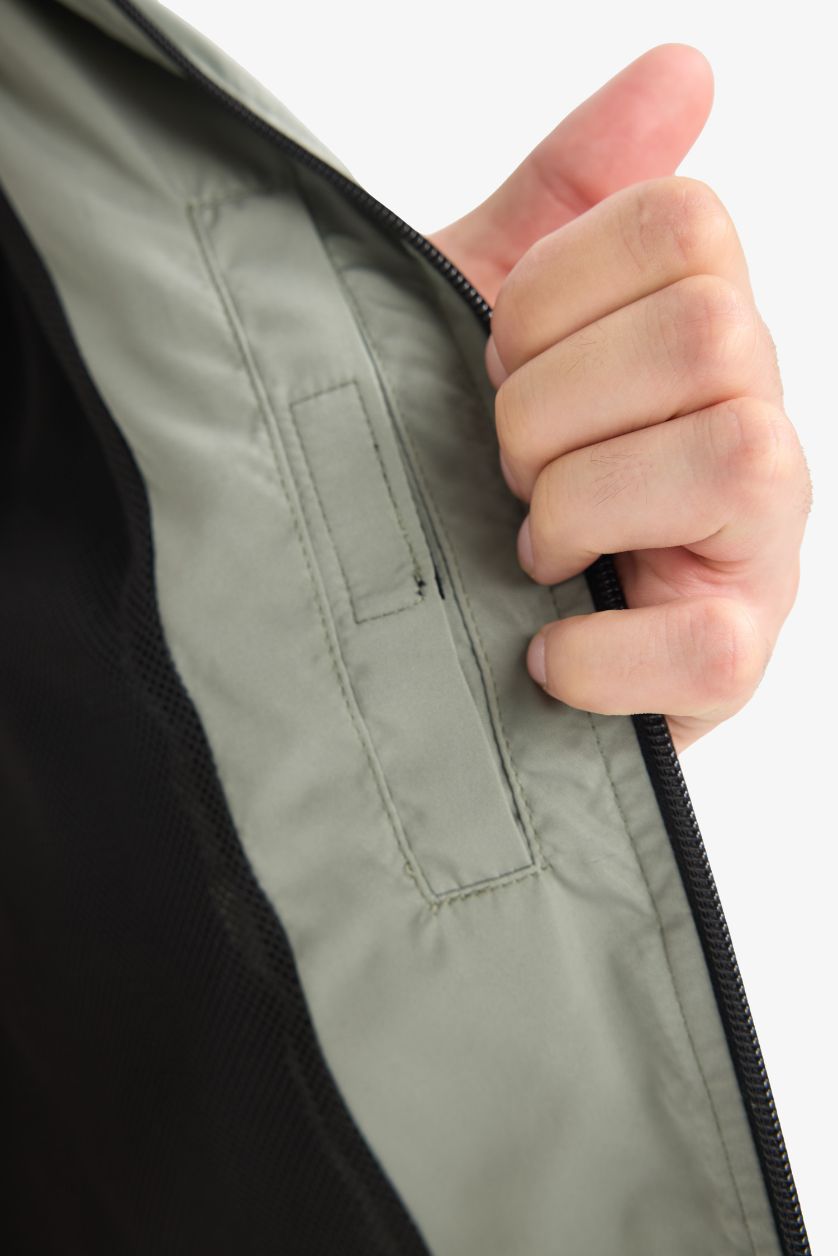 Erkek Haki Su İtici Kapüşonlu Yağmurluk