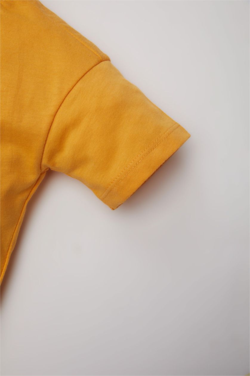 طفل صغير أصفر طقم بيبي اولادي تيشيرت وشورت بطبعة نمر - قطعتين