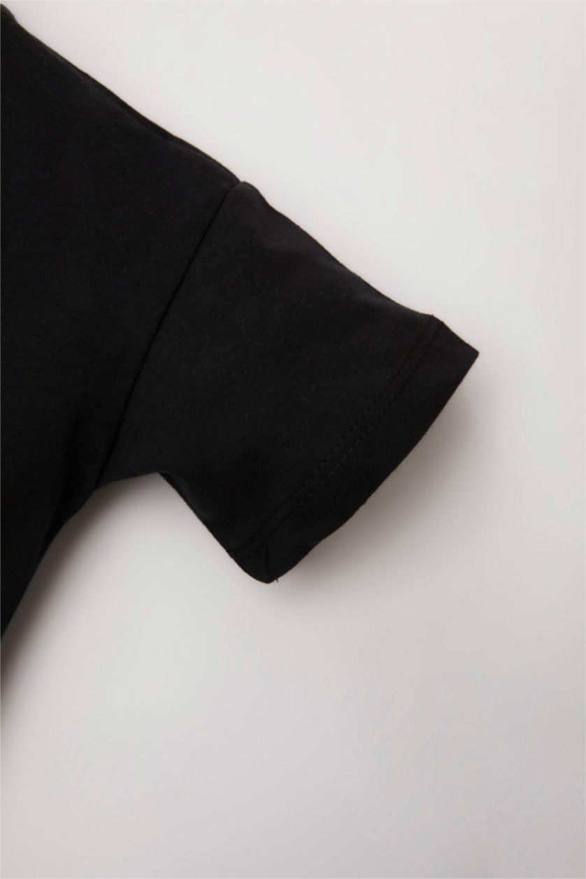 مولود ذكر أسود تيشيرت نص كم ولادي قصة عادية بطبعة من الخلف