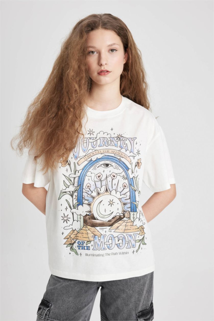 Woman White Loose Fit Crew Neck Short Sleeve T-Shirt