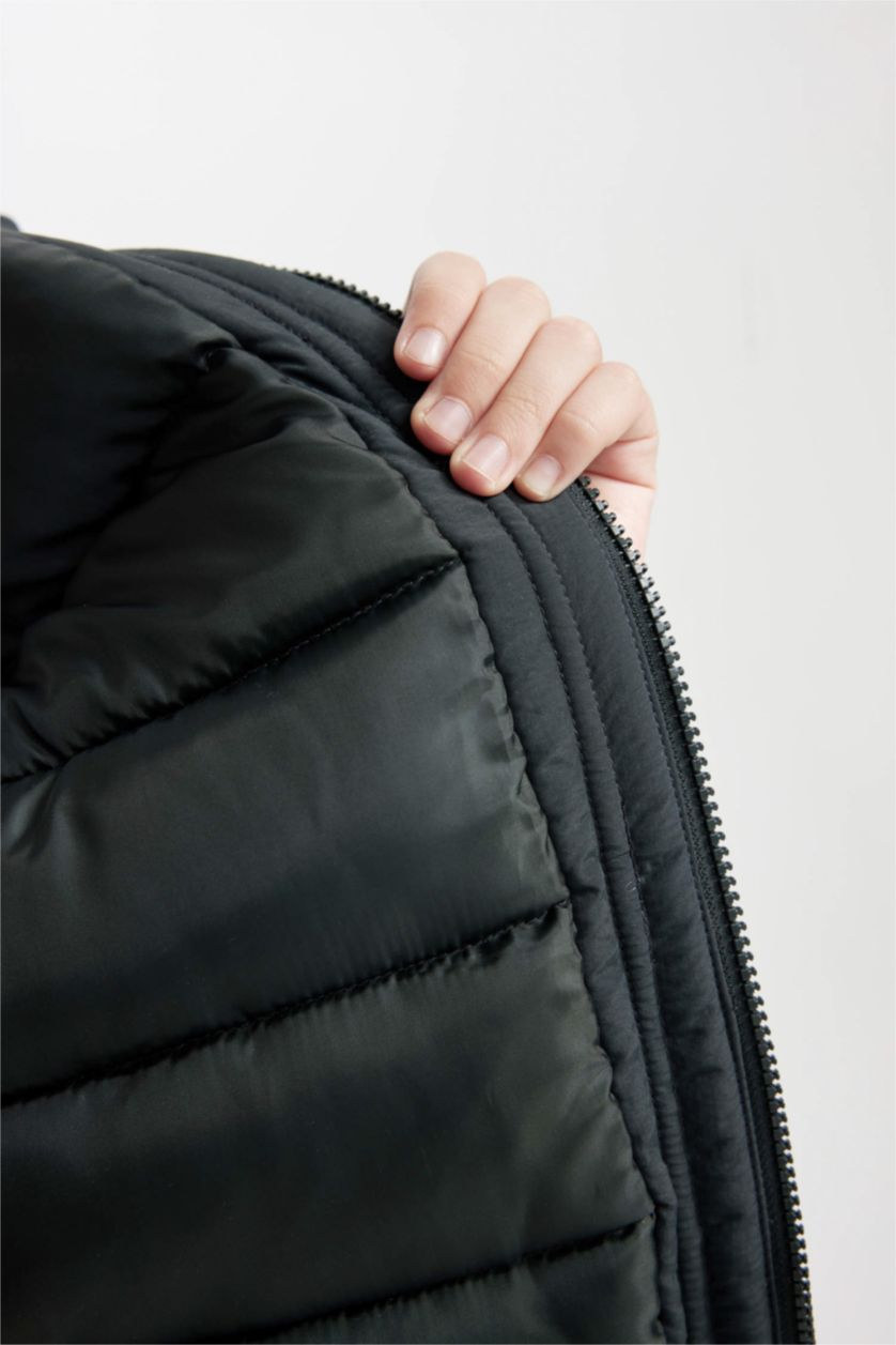 Erkek Çocuk - Genç Erkek Koyu Yeşil Çıkarılabilir Suni Kürk Yaka Kapüşonlu Fermuarlı Çıtçıtlı Cepli Mont Erkek Çocuk